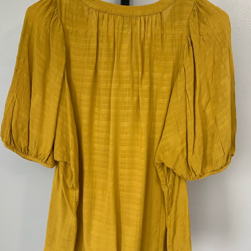 Universal Thread Top - Picture 5 of 16